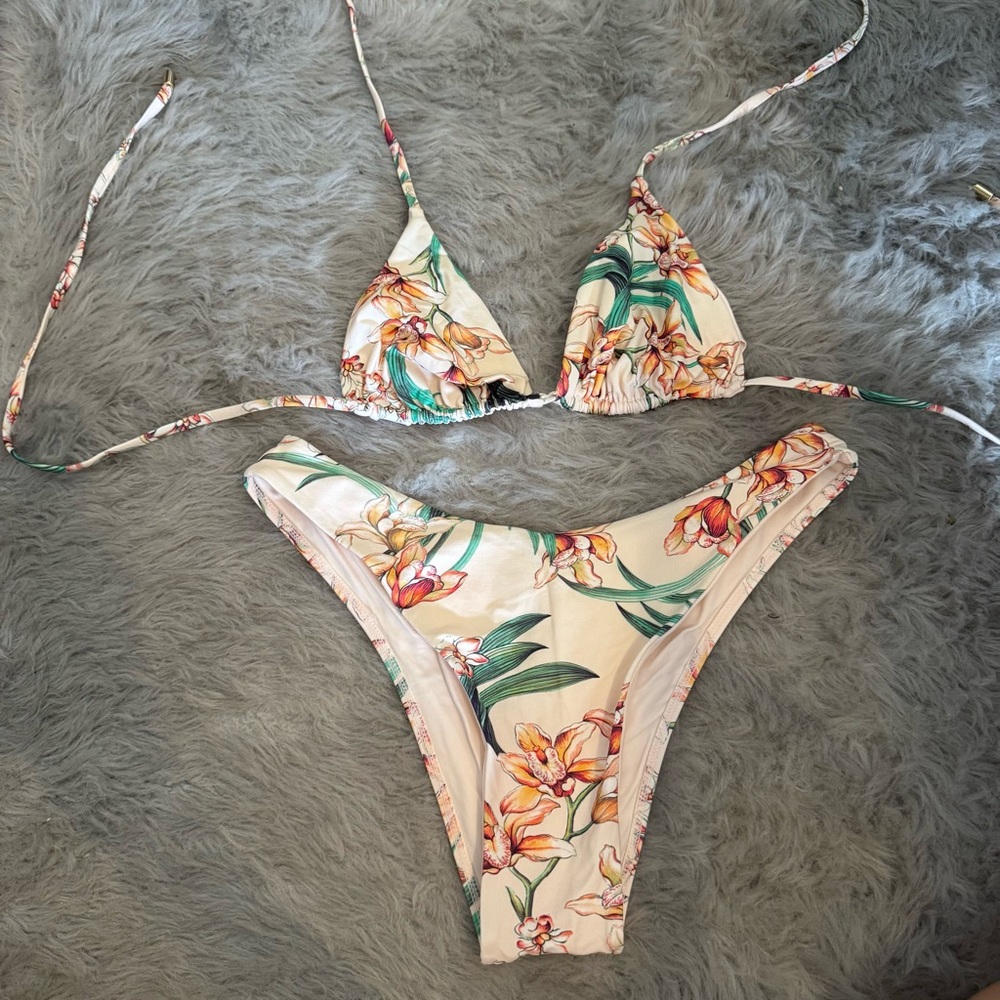 Monday Swimwear Palma Top & Byron Bottom Bikini Set Peach Floral